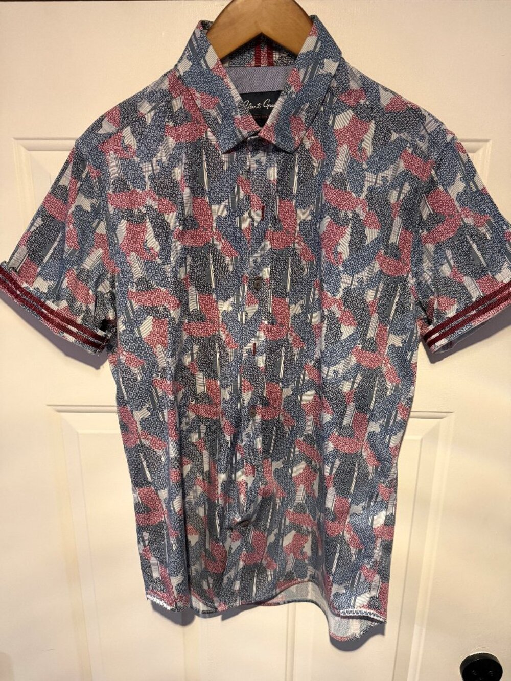Robert Graham Slim Fit Shirt size large - Like New